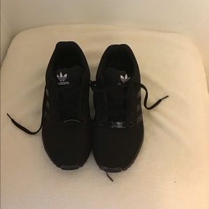 Tenis Adidas de niños size 4